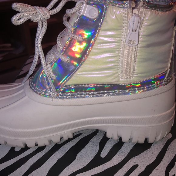 COPY - Tommy Hilfiger Danni Duck Boots - Picture 8 of 16